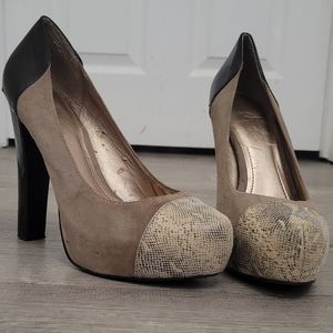 Beige, black, and snake print platform heels women's size 8 1/2